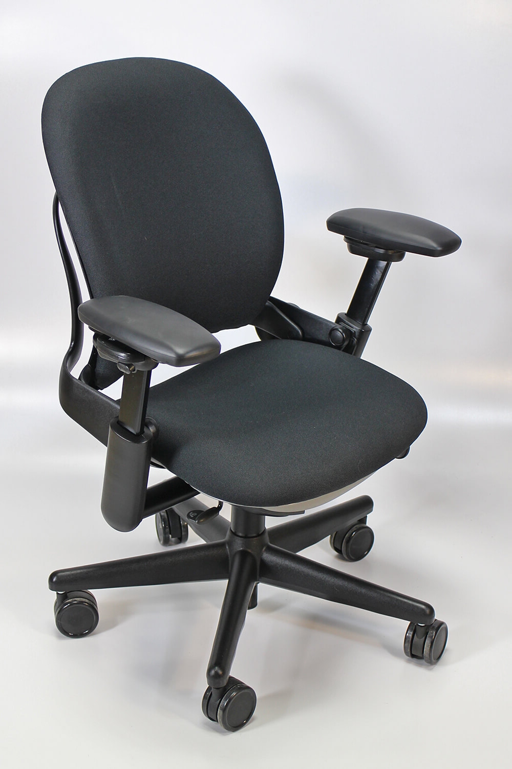 Steelcase Office Chairs - Remanufactured Steelcase Leap Chair Version 1
