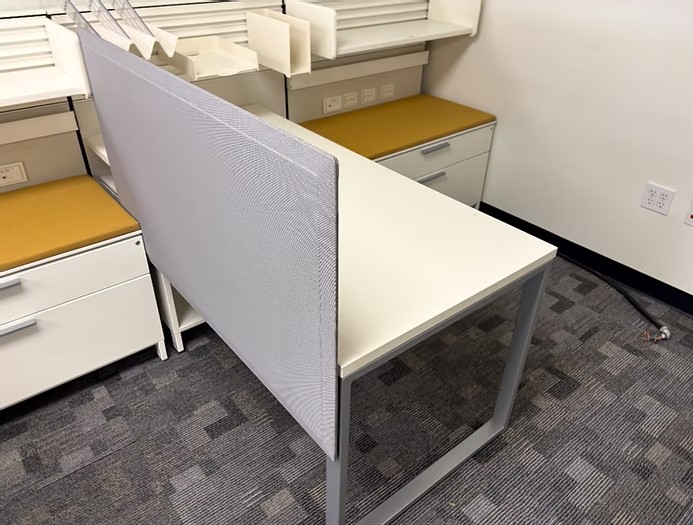 Used herman miller canvas benching 061026 FCO3 3 Used herman miller canvas benching 061026 FCO3 3