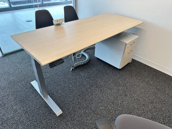 Used steelcase answer beam 022626 FSI1 4