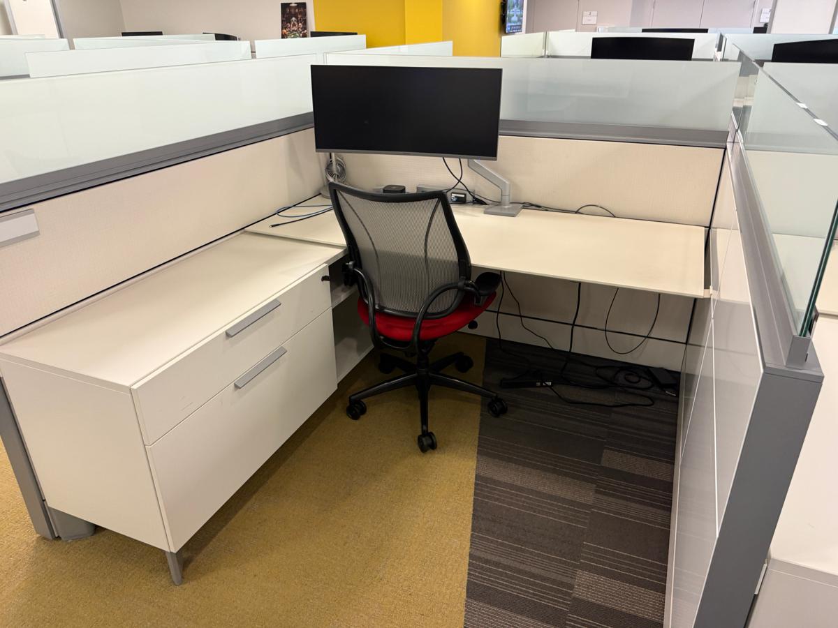 Used teknion district 090426 OFI1 1